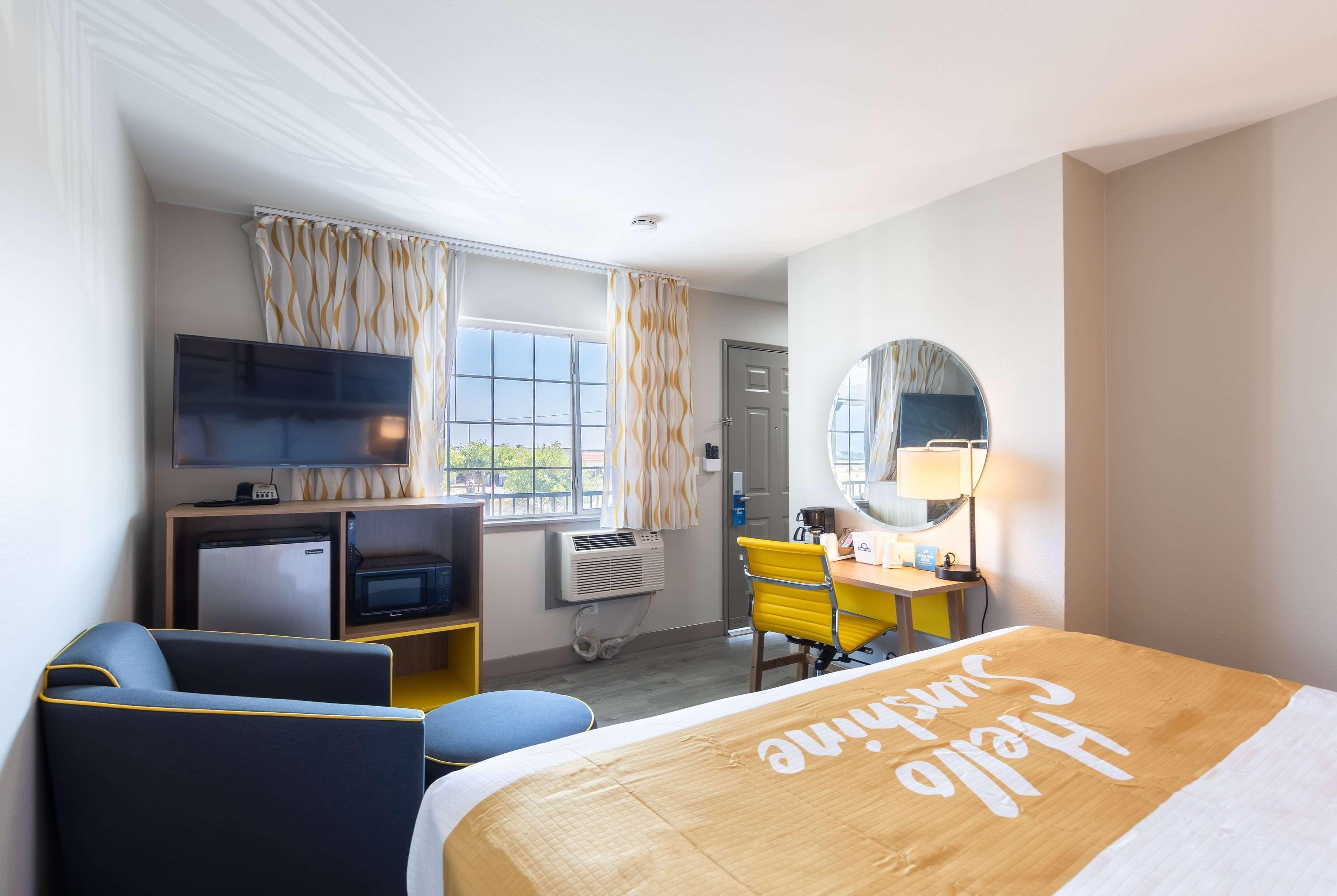 Days Inn By Wyndham Red Bluff Zewnętrze zdjęcie