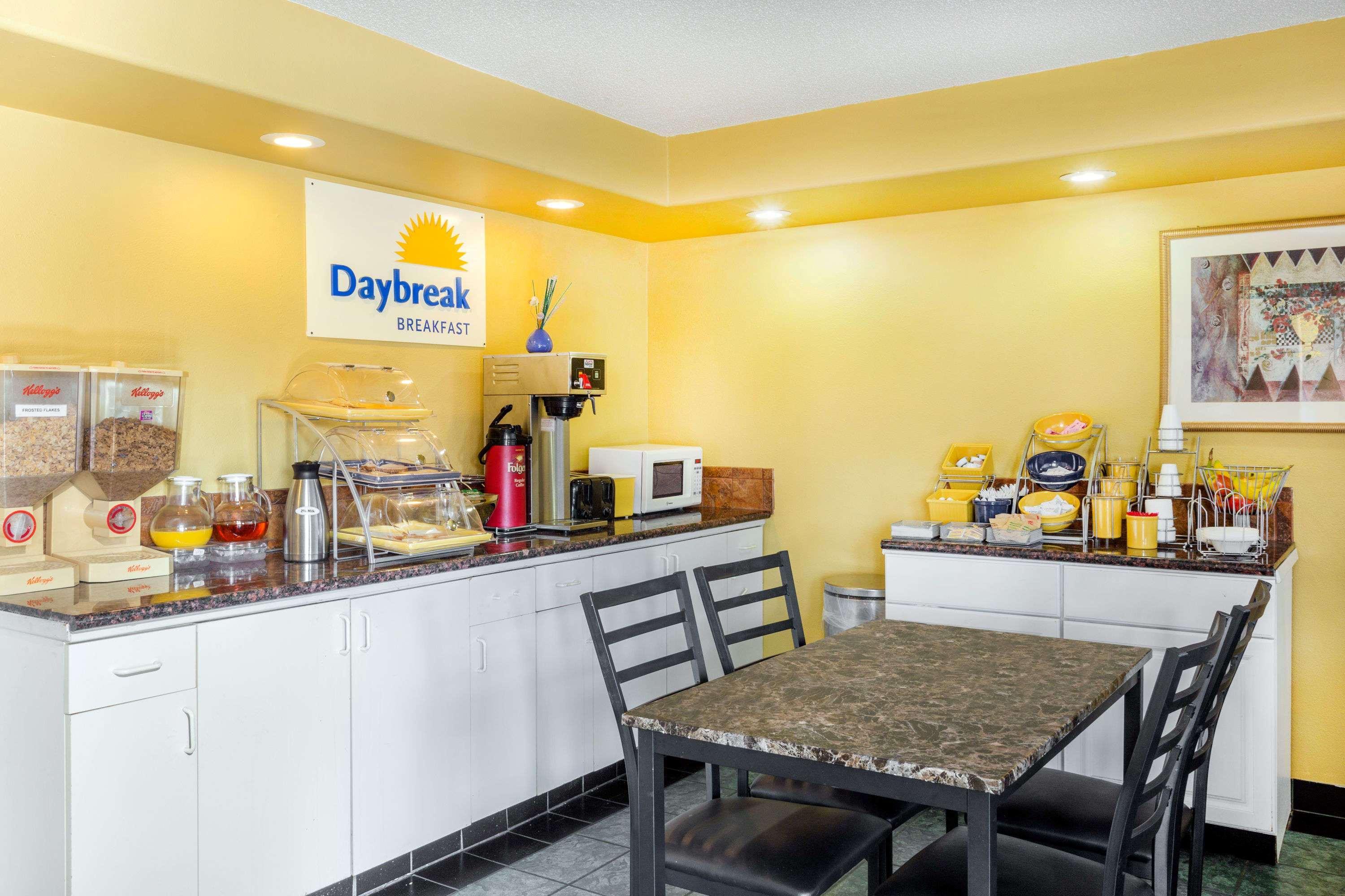 Days Inn By Wyndham Red Bluff Zewnętrze zdjęcie